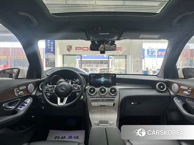 Mercedes-Benz GLC 2021 Белый из Китая