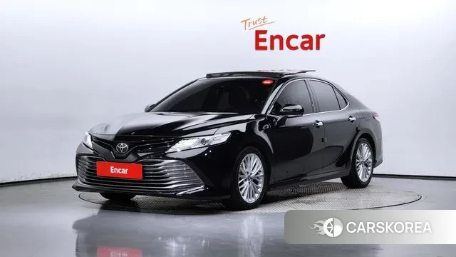 Toyota Camry (XV70) 2018 Черный из Кореи