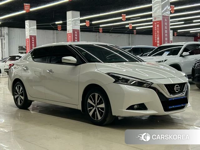 Nissan Bluebird 2021 Белый из Китая