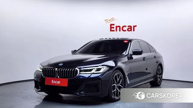 BMW 5 Series (G30) 2022 Черный из Кореи