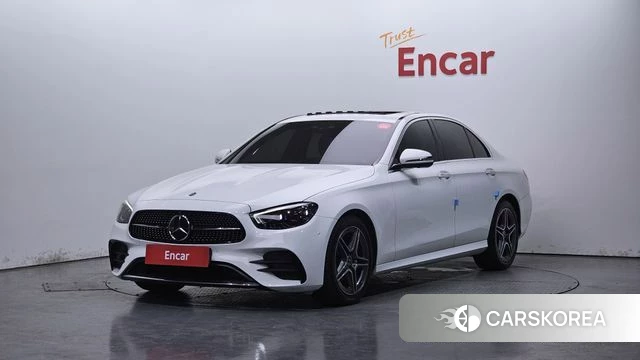 Mercedes-Benz E-Class W213 2023 Белый из Кореи