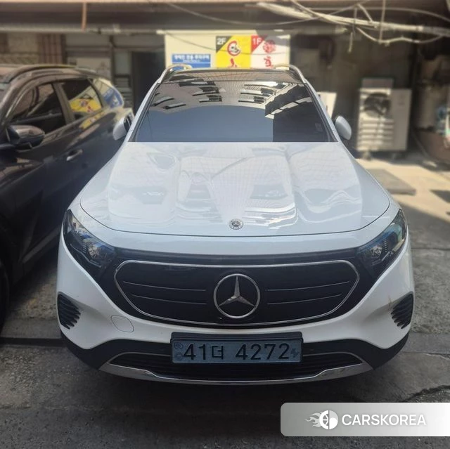 Mercedes-Benz EQB X243 2023 Белый из Кореи