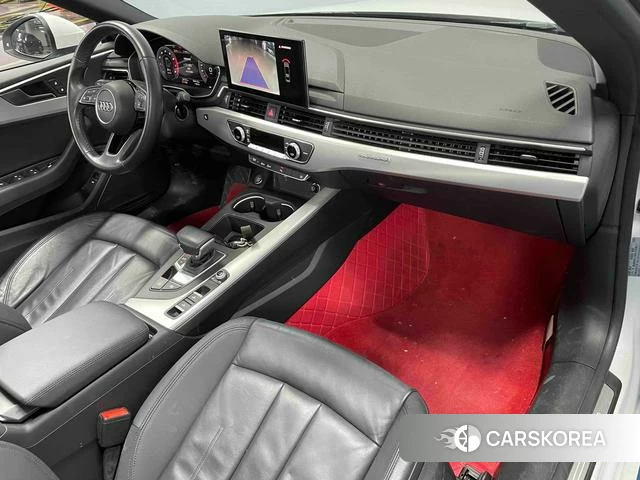 Audi A5 2021 Белый из Китая
