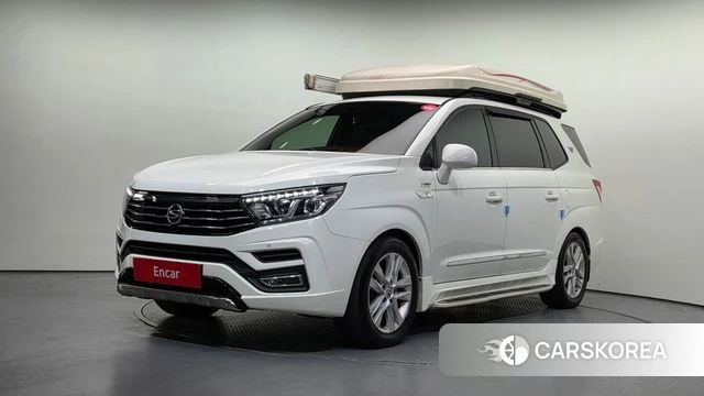 Ssangyong Korando Turismo 2018 Белый из Кореи