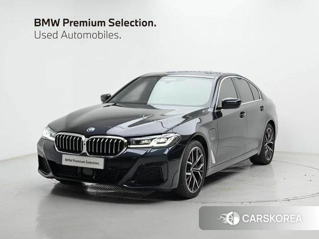 BMW 5 Series (G30) 2021 Черный из Кореи