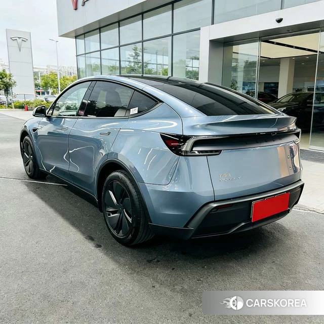 Tesla Model Y 2025 Синий из Китая