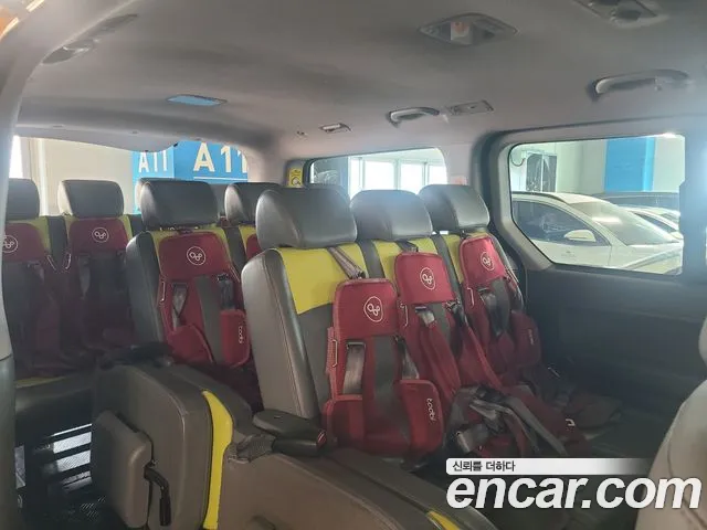 Hyundai The New Grand Starex 2021 Желтый из Кореи