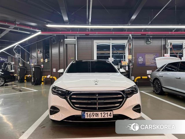 Mercedes-Benz E-Class W214 2026 Белый из Кореи