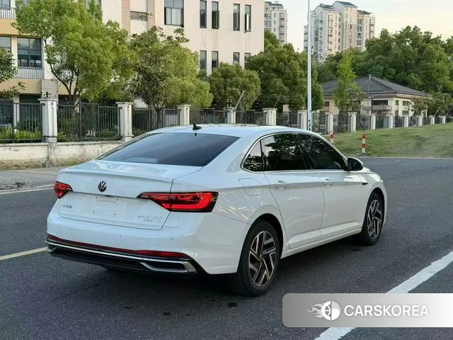 Volkswagen Sagitar 2023 Белый из Китая