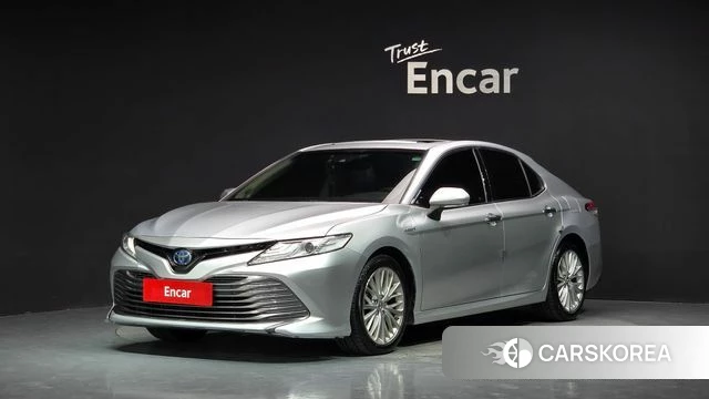 Toyota Camry (XV70) 2018 Серебряный из Кореи