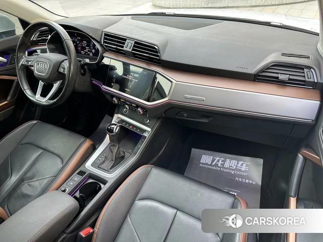 Audi Q3 2021 Белый из Китая