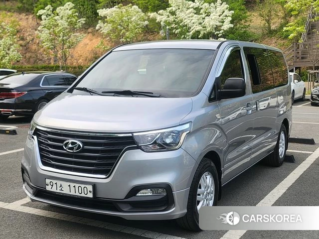 Hyundai The New Grand Starex 2020 Серебристо-серый из Кореи