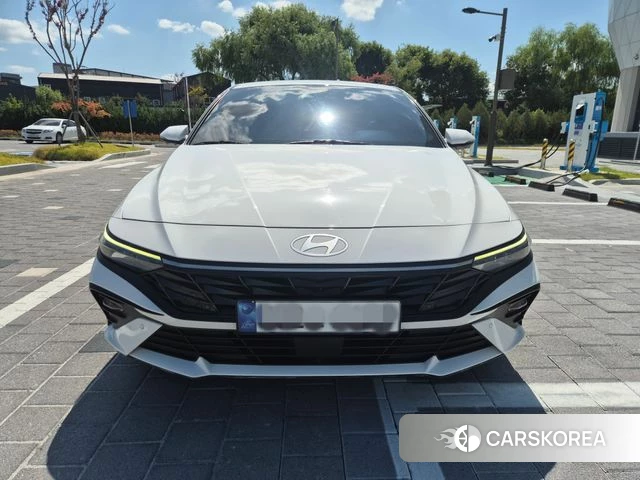 Hyundai The New Avante (CN7) 2023 Белый из Кореи