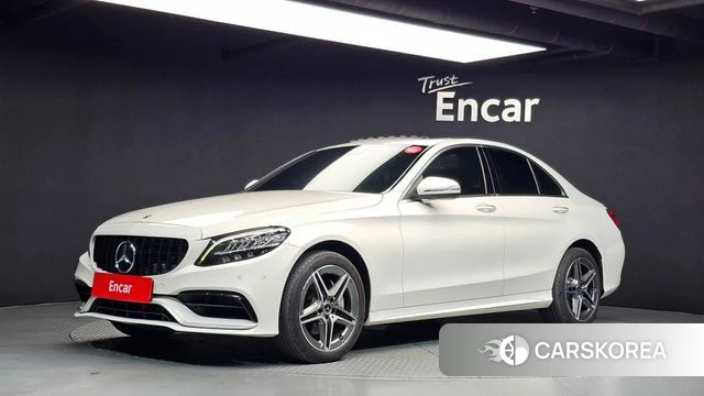 Mercedes-Benz C-Class W205 2019 Белый из Кореи
