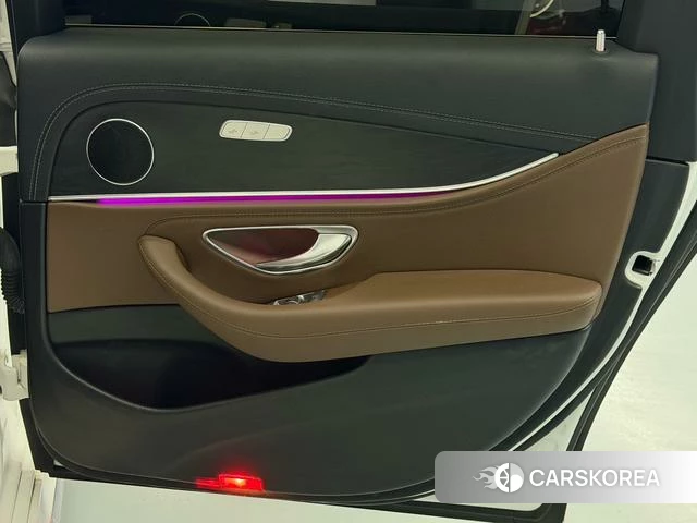 Mercedes-Benz E-class id 4238558 из Китая