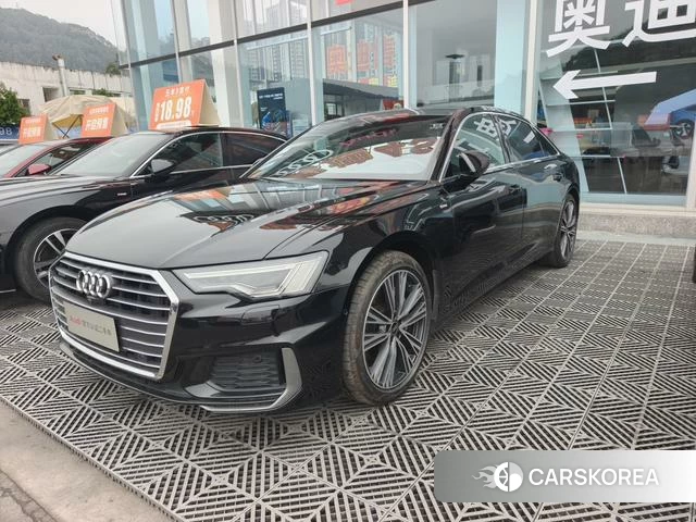 Audi A6L 2022 Черный из Китая
