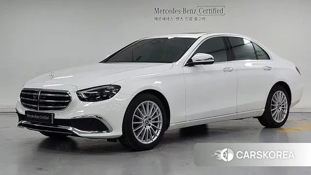 Mercedes-Benz E-Class W213 2022 Белый из Кореи