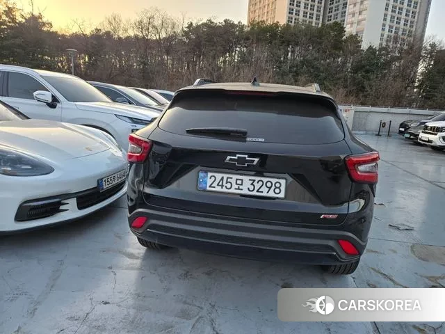 Chevrolet (GM Daewoo) Trax Crossover 2024 Черный из Кореи