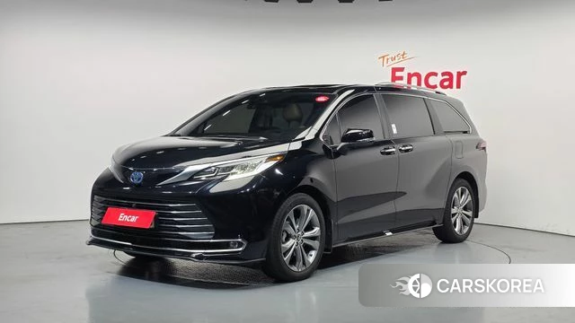 Toyota Sienna 4th Generation 2024 Черный из Кореи