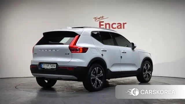Volvo XC40 2021 Белый из Кореи