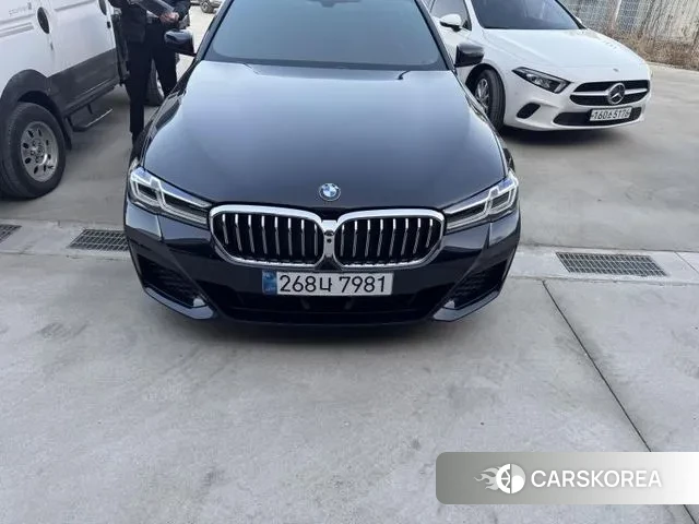 BMW 5 Series (G30) 2021 Черный из Кореи