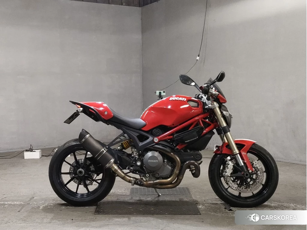 Проданный Ducati MONSTER 1100 EVO 2011 из Японии, фото 2