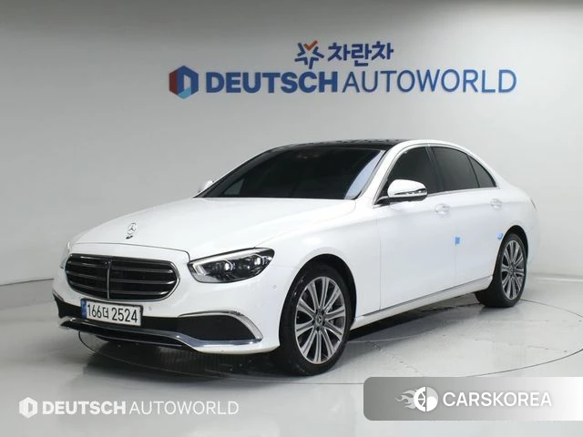 Mercedes-Benz E-Class W213 2022 Белый из Кореи