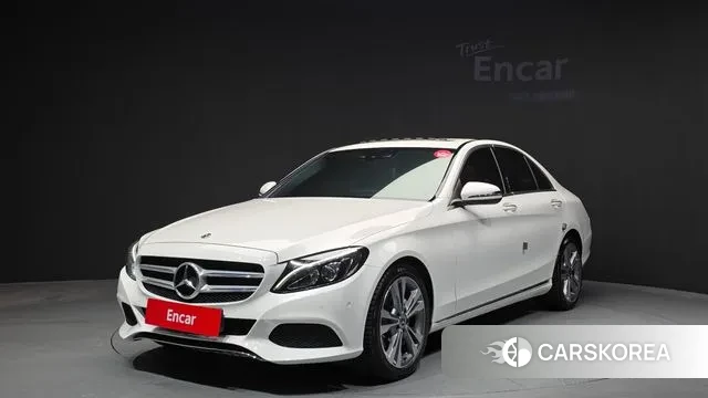 Mercedes-Benz C-Class W205 2018 Белый из Кореи