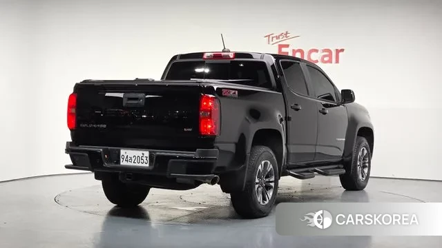 Chevrolet (GM Daewoo) Real New Colorado 2022 Черный из Кореи