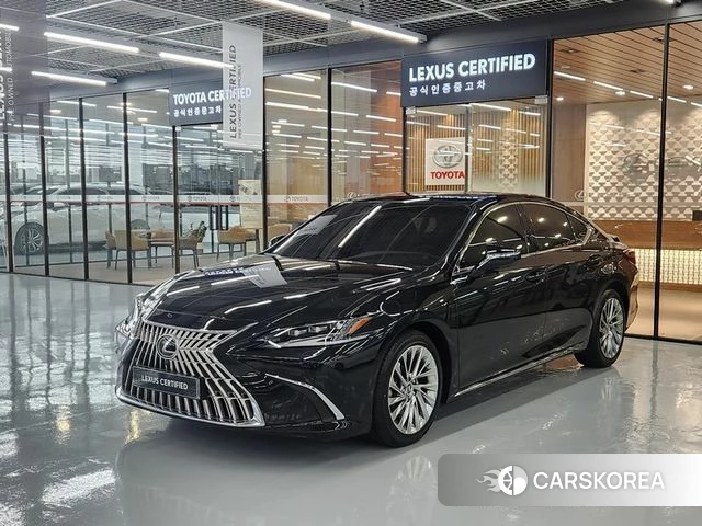 Lexus ES300h 7th generation 2025 Черный из Кореи