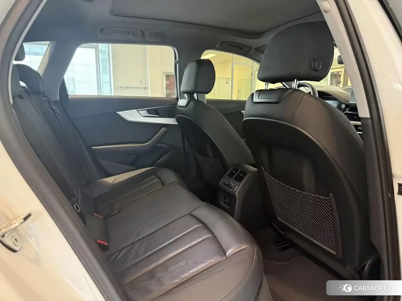 Audi A4L 2022 Белый из Китая