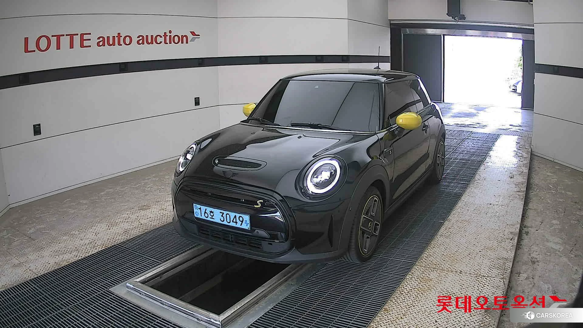 BMW MINI Cooper SE 2022 Midnight Black из Кореи