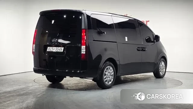 Hyundai Staria 2023 Черный из Кореи