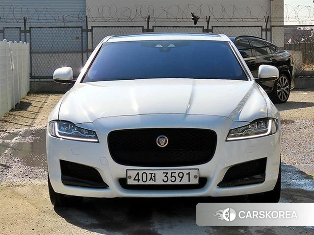Jaguar XF (X260) 2018 Белый из Кореи