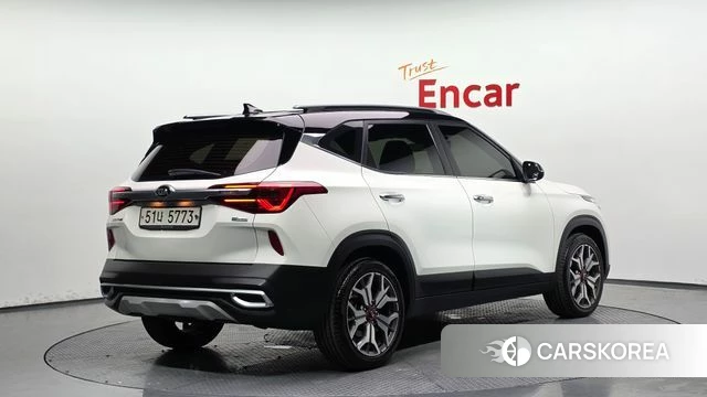Kia Seltos 2019 Белый из Кореи