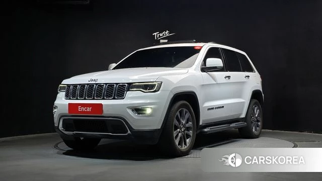 Jeep Grand Cherokee 2018 Белый из Кореи
