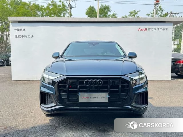 Audi Q8 2021 Синий из Китая