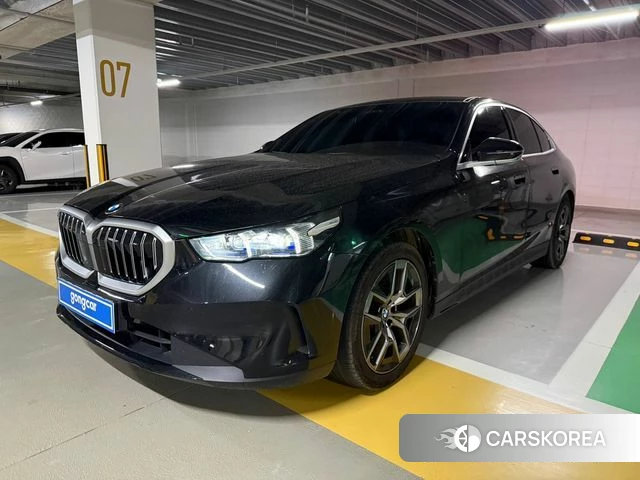 BMW 5 Series (G60) 2025 Черный из Кореи