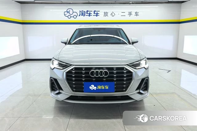 Audi Q3 2021 Белый из Китая