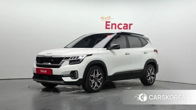Kia Seltos 2022 Белый из Кореи