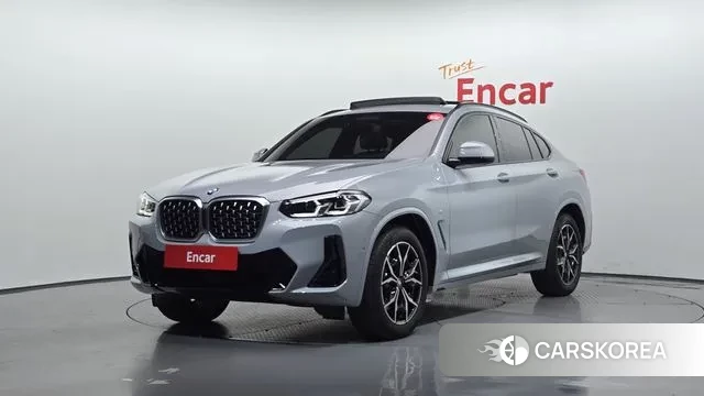 BMW X4 (G02) 2023 Светло-серебряный цвет из Кореи