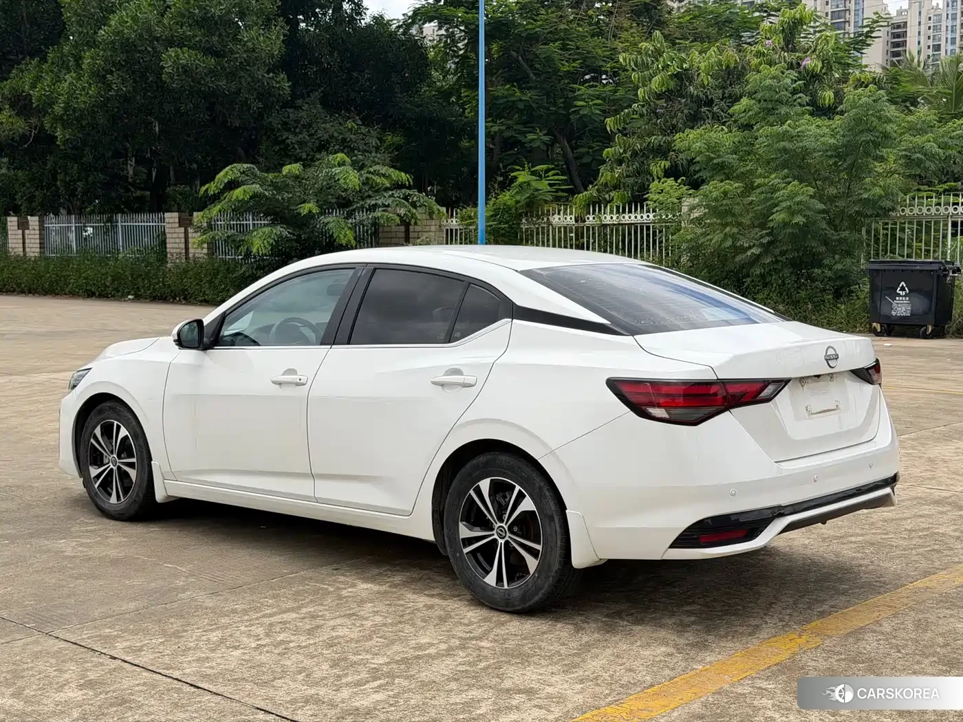 Nissan Sylphy 2024 Белый из Китая