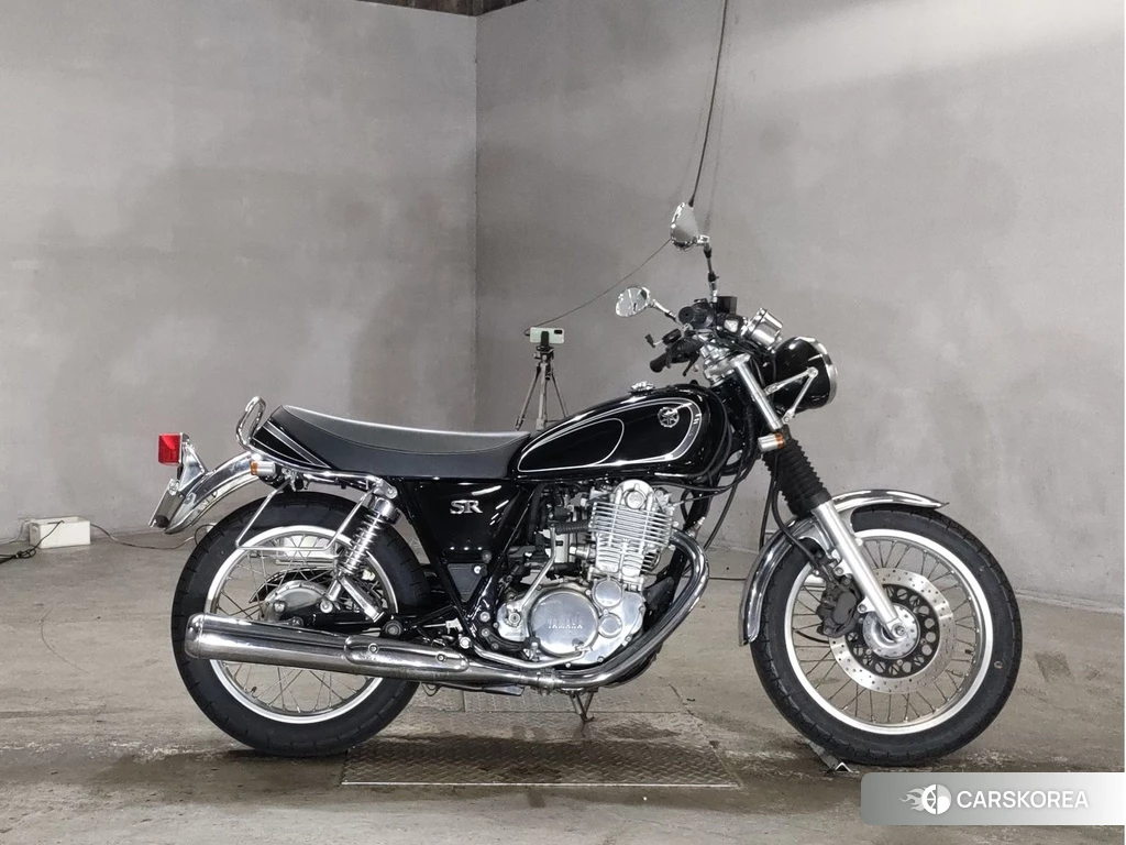 Проданный Yamaha SR 400 2013 из Японии
