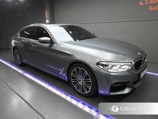 BMW 5 Series (G30) 2018 Серый из Кореи