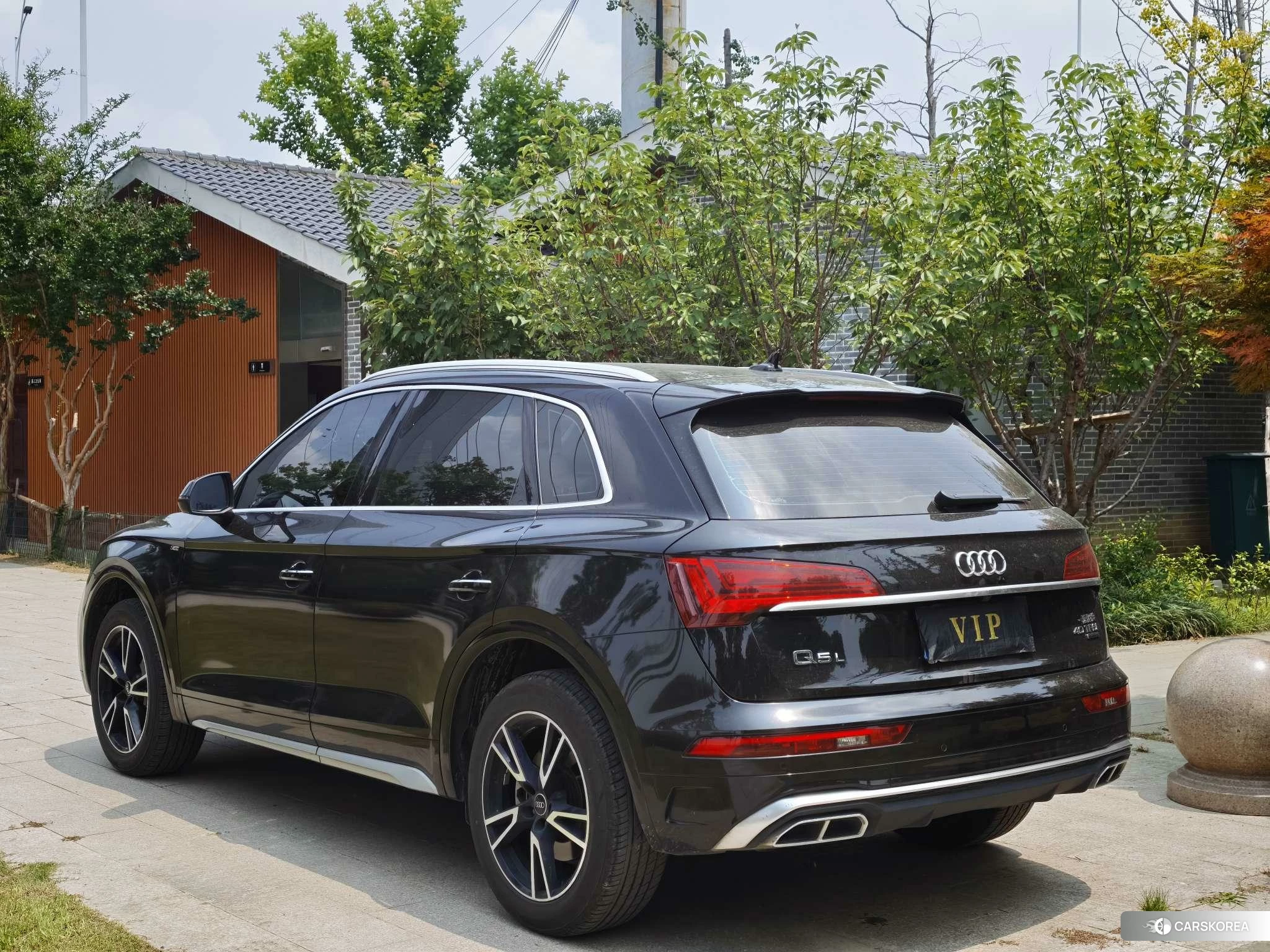 Audi Q5L 2023 Черный из Китая