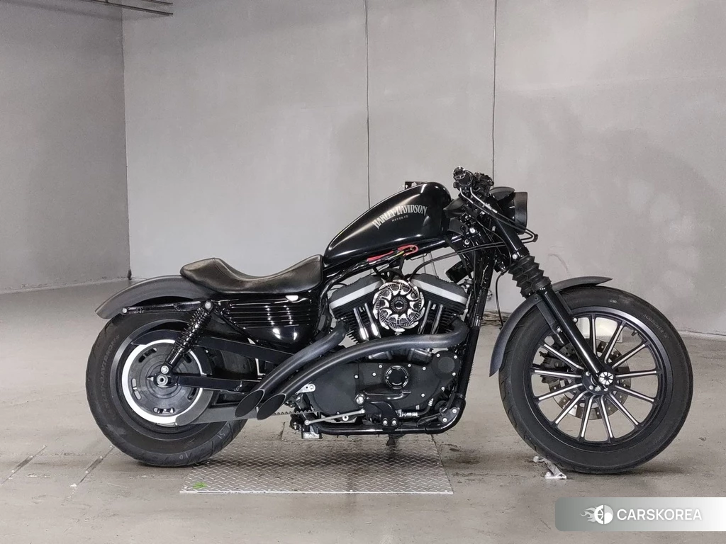 Проданный Harley-Davidson Sportster XL883N 2012 из Японии, фото 2