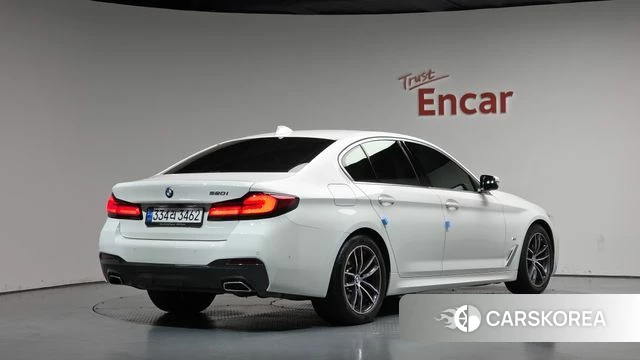BMW 5 Series (G30) 2022 Белый из Кореи