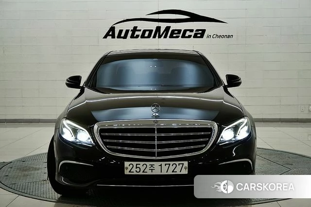 Mercedes-Benz E-Class W213 2019 Черный из Кореи