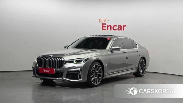 BMW 7 Series (G11) 2021 Серебристо-серый из Кореи