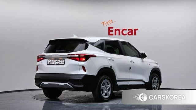 Kia Seltos 2022 Белый из Кореи